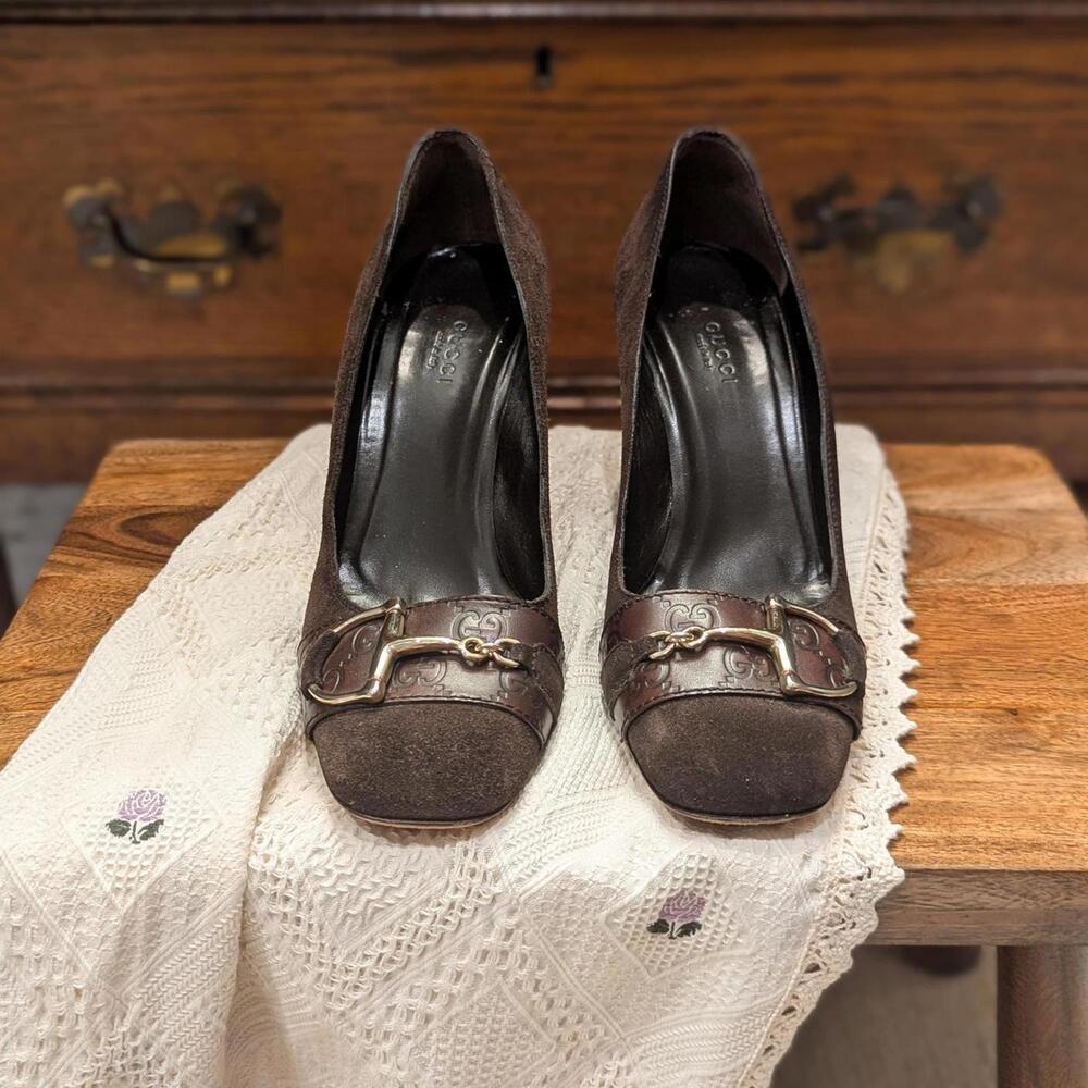 GUCCI brown suede leather, square toe, block heels with gold horsebit detail.